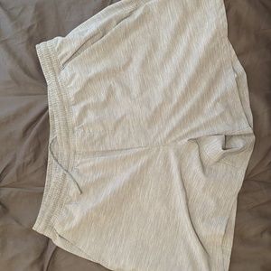 Men's Lululemon lined Shorts
